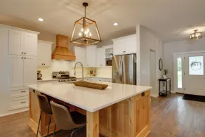 Pet Friendly Lakefront Home: Dock, Kayaks & More! - Intérieur