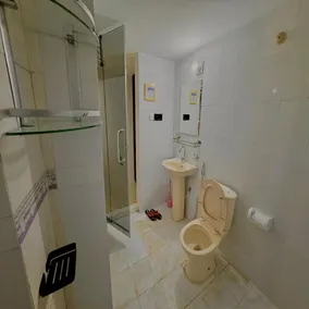 Hostel by zooFamily - Bathroom