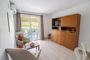 Apartamentos Cala Llonga - Habitación