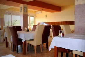 Apartments De Lara s - Restaurant
