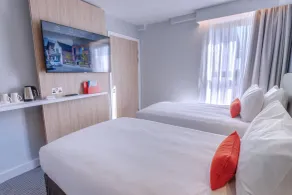 Holiday Inn Express - Fleet by IHG - Room