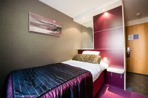 Pendulum Hotel - Room