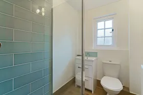 Myrtle Cottage - Bathroom
