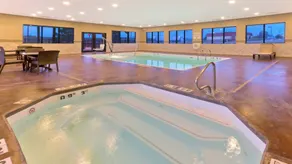 Holiday Inn Express Hotel & Suites Colby by IHG - Pool