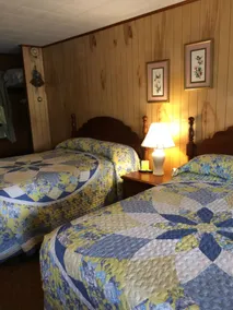 Cave Mountain Motel - Rom