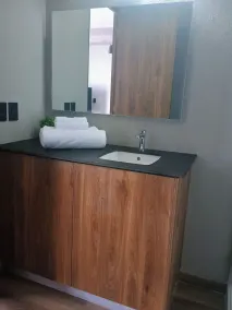 Suites del Carmen Consulado - Bathroom