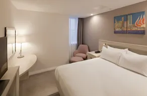 Hampton by Hilton Leeds City Centre - Room
