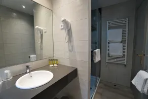 El Pradet - Bathroom