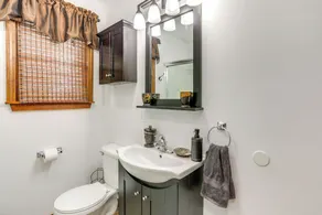Port Clinton Home: Hot Tub, Steps to Portage River - Interiør