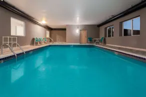 Baymont by Wyndham Henderson-Northeast Denver - Piscine
