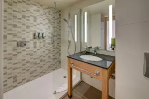 Hampton by Hilton Freiburg - Salle de bain