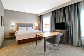 Hampton Inn & Suites by Hilton Grande Prairie - Chambre
