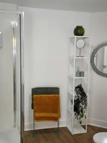 Luxury stylish Charming City Apartment with Private Entrance in Wolverhampton - Salle de bain