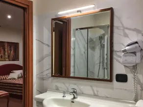 Erania Apartments - Badezimmer