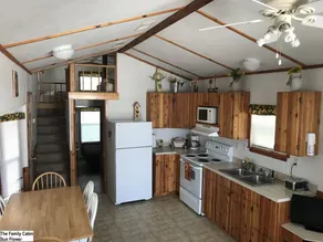 Top of the Hill RV Resort & Cabins - Cuisine privée