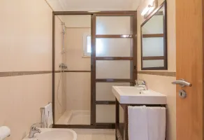 Villa 'Costa' con piscina privata, Wi-Fi e aria condizionata - Bagno