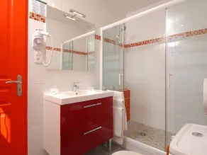 Hôtel Des 4 Vents Aigues-Mortes - Salle de bain