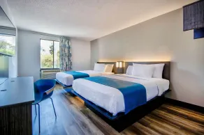 Motel 6 Jeffersonville, IN - Chambre