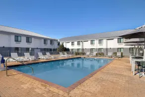 Spark by Hilton Bentonville - Piscine