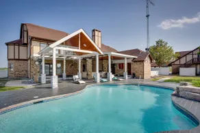 Outdoor Pool & Lake: Massive Texas Ranch Villa! - Innenbereich