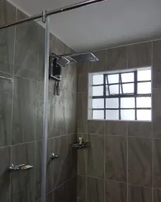 Petrichor House Kakamega - Bad