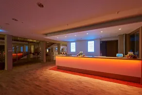 Collegium Glashütten - Reception
