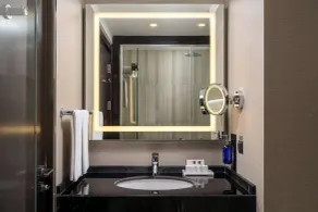 Radisson Blu Leogrand Hotel - Bathroom