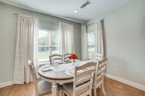 Walk to Lake Lewisville & Park: Pet-friendly Apt - Interiør