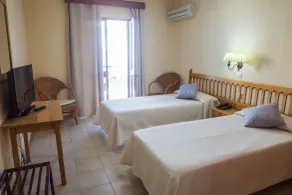 Hotel Tres Jotas Conil - Chambre