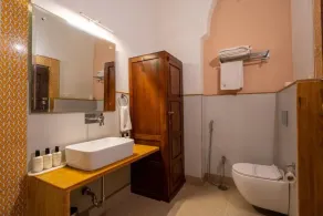Mukam at Kanak Vilas, Jaipur - Bathroom