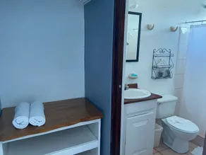 Hotel Perico Azul & Surf Camp - Bathroom