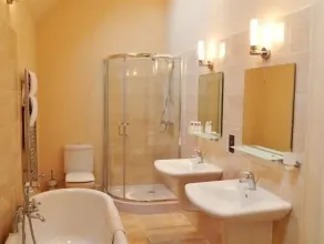 Westgate Manor - Baño