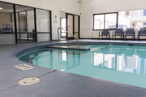 Ramada Plaza by Wyndham Virginia Beach Oceanfront - Pool