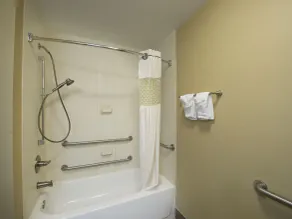 Hampton Inn Cornelia - Room