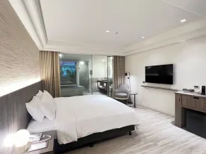 Crownshine Resort - Room