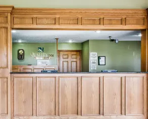 Quality Inn Morton at I-74 - Hall