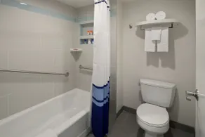 Tropicana Inn and Suites - Bathroom