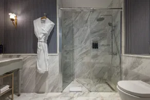 Palazzo Donizetti Istanbul, Tapestry Collection by Hilton - Bathroom