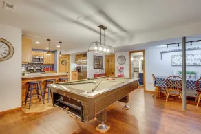 'foxes Den' w/ Hot Tub, Pool Table & Fire Pit! - Innenbereich