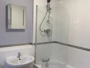 The Volunteer Inn - Bathroom