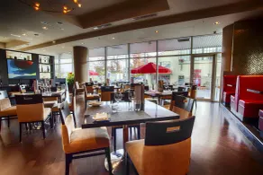 Pinnacle Hotel at the Pier - Restaurant