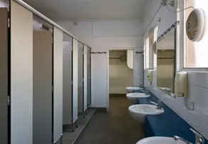 Britannia on William - Bathroom