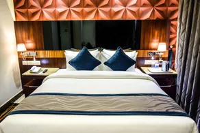 Rg Royal Hotel - Room