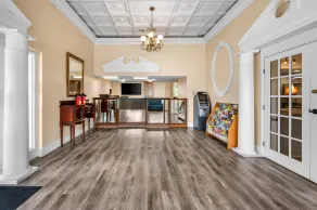 Super 8 by Wyndham Metairie - Hall