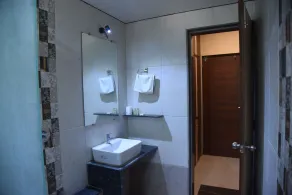 Laguna Beach Resort Murud - Bathroom