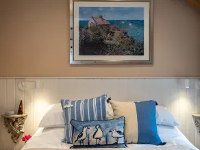 The Snug - Rom