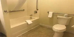 Affordable Suites - Fayetteville/Fort Bragg - Badezimmer