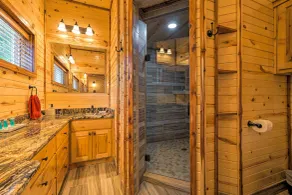 Talihina Retreat w/ Kiamichi River Access! - Bathroom