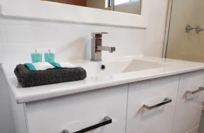 Beach House Mollymook - Bathroom