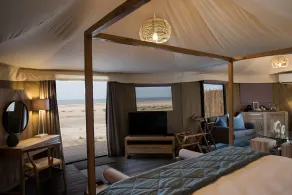 Kingfisher Retreat by Sharjah Collection - Chambre